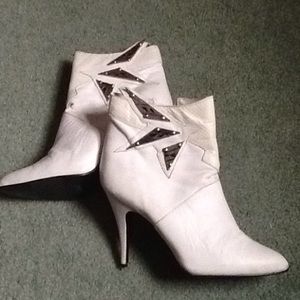 Boots, white leather, retro